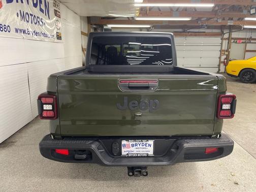 2021 Jeep Gladiator Willys 4x4