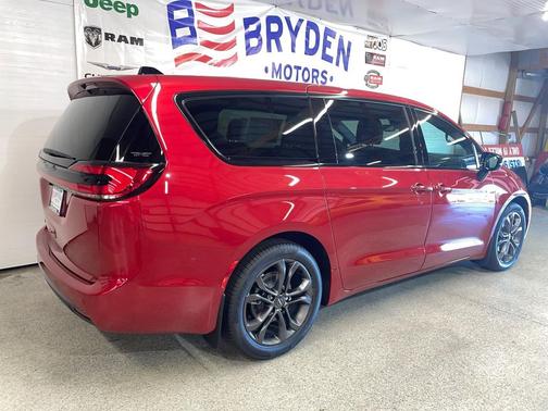 2026 Chrysler Pacifica L