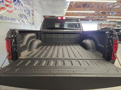2025 RAM 2500 Big Horn Crew Cab 4x4 6'4' Box