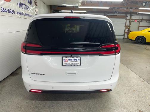 2026 Chrysler Pacifica L