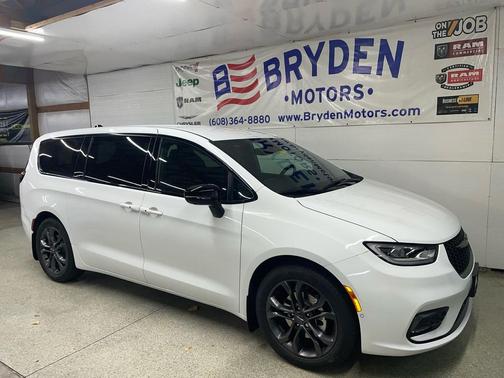 2026 Chrysler Pacifica L