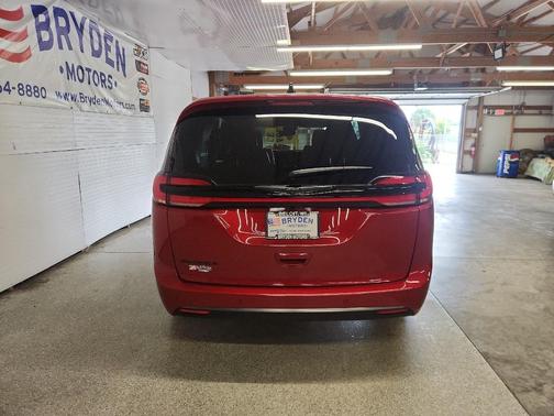 2026 Chrysler Pacifica L