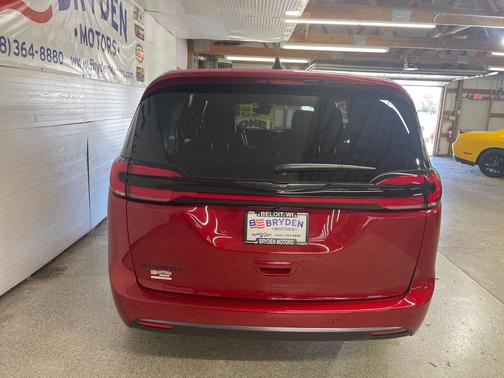 2026 Chrysler Pacifica L