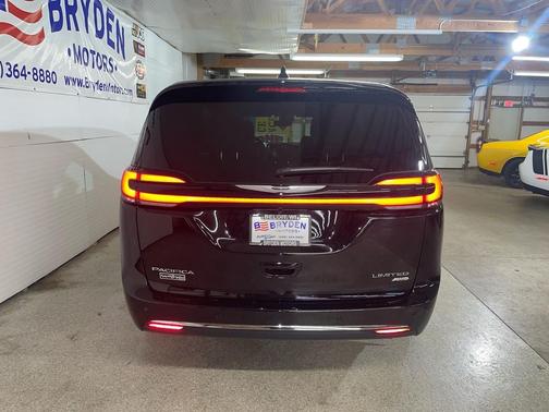 2026 Chrysler Pacifica Limited
