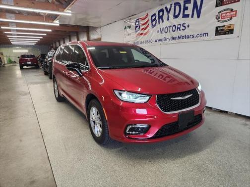2025 Chrysler Pacifica L