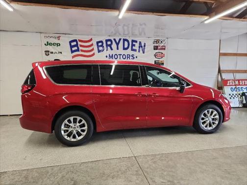 2025 Chrysler Pacifica L