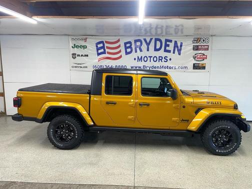 Goldilocks (DISC) 2026 Jeep Gladiator Willys 4x4