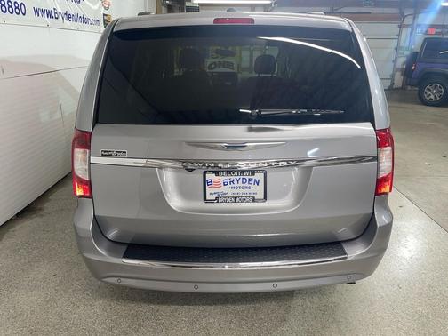 2013 Chrysler Town & Country Touring-L