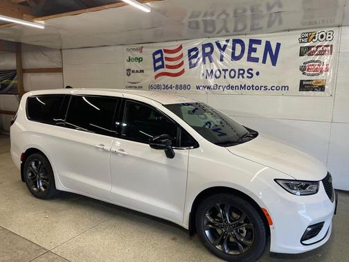 2026 Chrysler Pacifica L