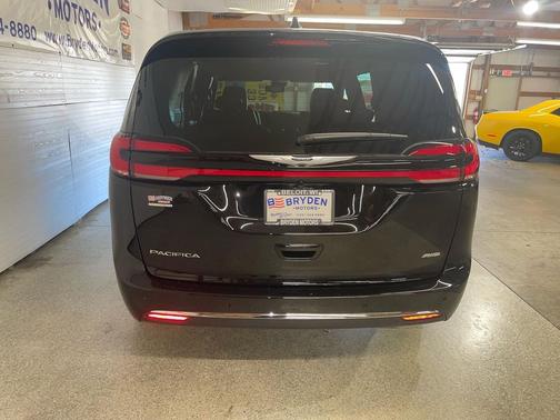 2026 Chrysler Pacifica L