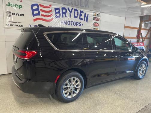 2026 Chrysler Pacifica L