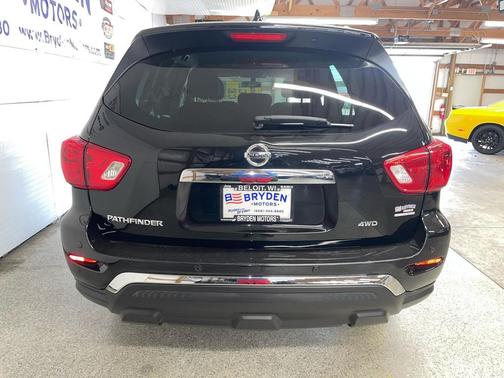 2019 Nissan Pathfinder S