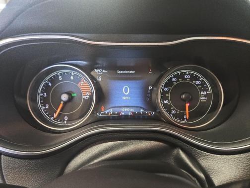 2022 Jeep Cherokee Latitude Lux