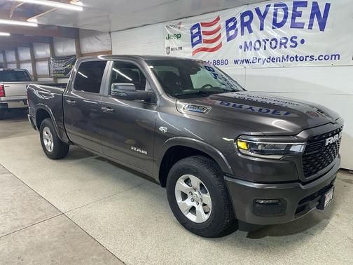 Granite Crystal Metallic Clearcoat 2026 RAM 1500 Big Horn/Lone Star