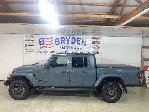 2026 Jeep Gladiator Sport S