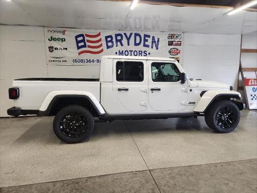 2025 Jeep Gladiator Nighthawk