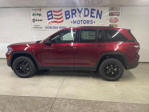 2025 Jeep Grand Cherokee Altitude