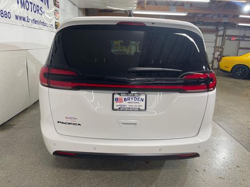 2026 Chrysler Pacifica L