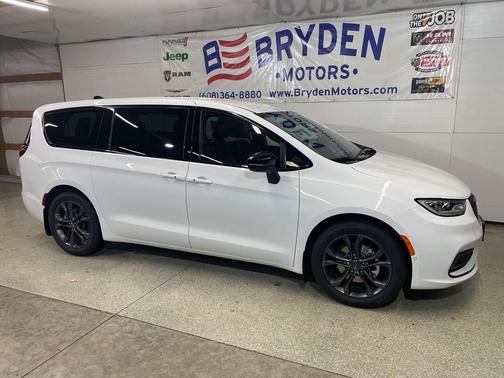 2026 Chrysler Pacifica L