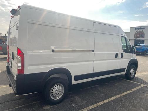 Bright White Clearcoat 2026 RAM ProMaster 2500 Tradesman