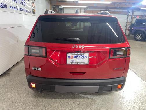 Red Hot Pearlcoat 2026 Jeep Cherokee Limited