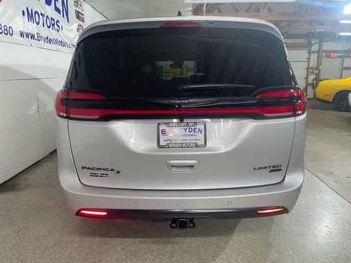 2026 Chrysler Pacifica Limited