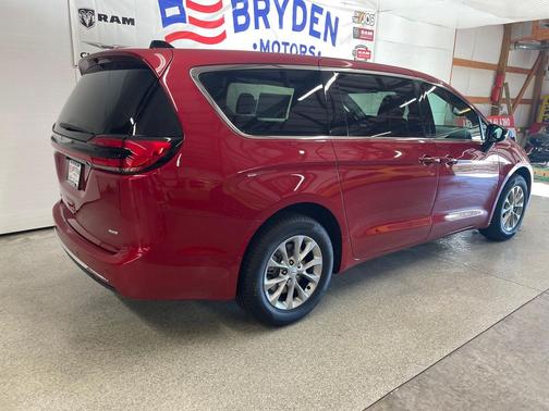 2026 Chrysler Pacifica L