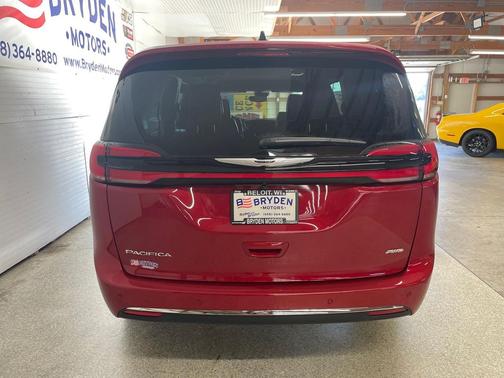 2026 Chrysler Pacifica L