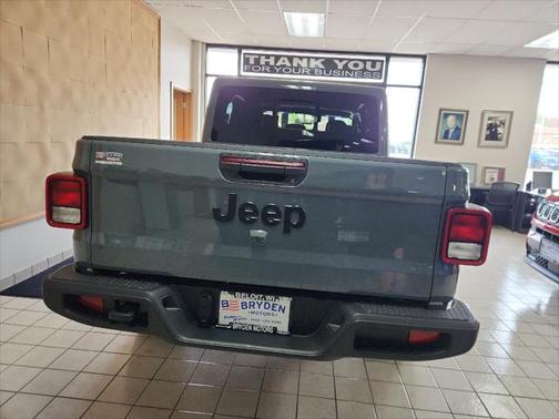 2025 Jeep Gladiator Nighthawk