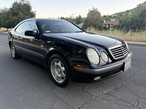 Black 1999 Mercedes-Benz CLK-Class 320