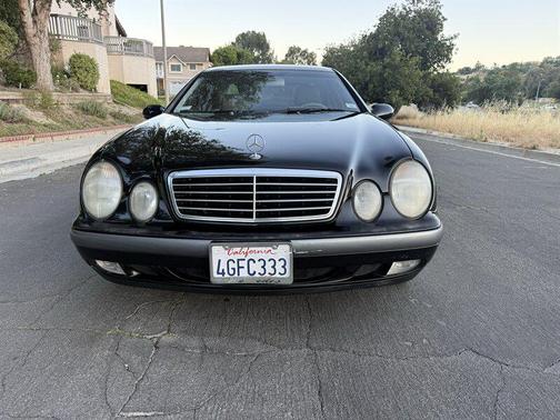 Black 1999 Mercedes-Benz CLK-Class 320