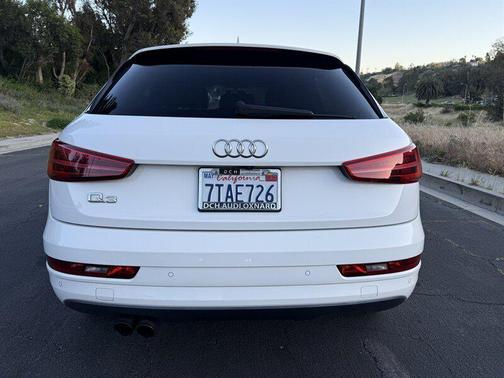 Glacier White Metallic 2016 Audi Q3 2.0T Premium Plus