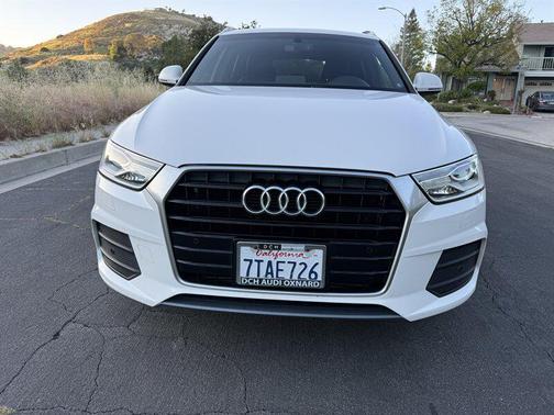 Glacier White Metallic 2016 Audi Q3 2.0T Premium Plus