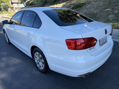 Pure White 2014 Volkswagen Jetta Auto S