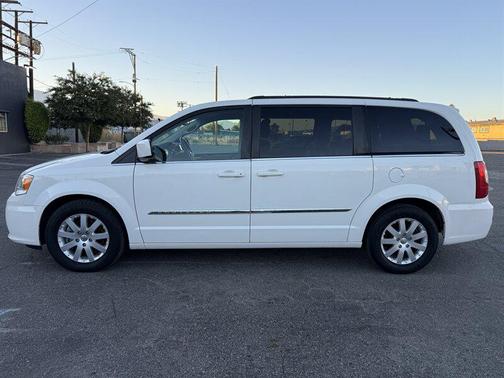 2012 Chrysler Town & Country Touring