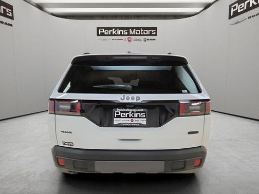 2026 Jeep Cherokee Overland