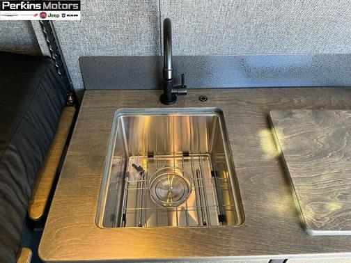 2025 RAM ProMaster 1500 Base