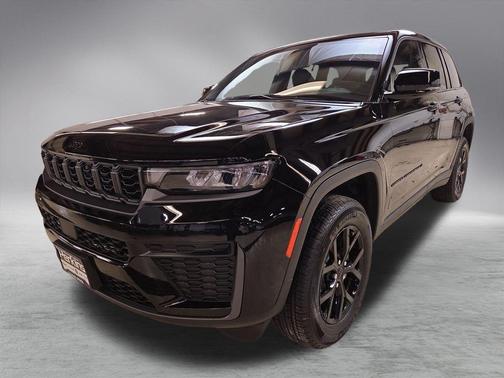 2026 Jeep Grand Cherokee Laredo