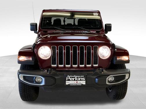 2021 Jeep Gladiator Overland