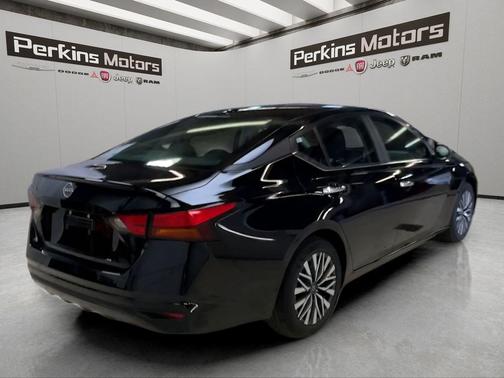 Black 2025 Nissan Altima SV