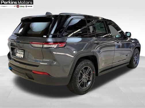2025 Jeep Grand Cherokee 4xe Trailhawk