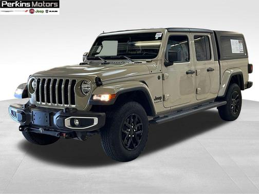 2022 Jeep Gladiator Sport