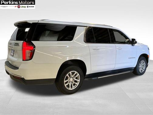 2023 Chevrolet Suburban LT