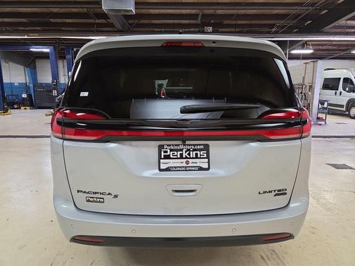 2026 Chrysler Pacifica Limited
