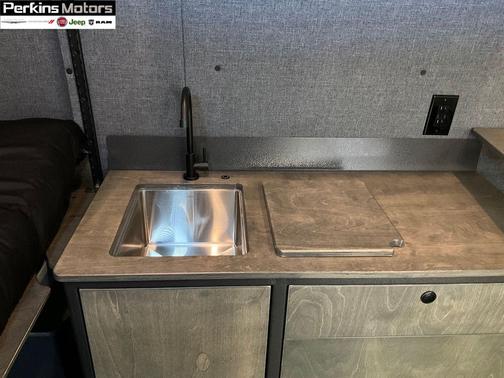 2025 RAM ProMaster 1500 Base