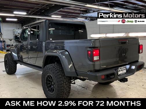2024 Jeep Gladiator Sport