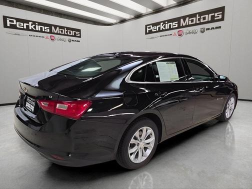 Mosaic Black Metallic 2025 Chevrolet Malibu LT