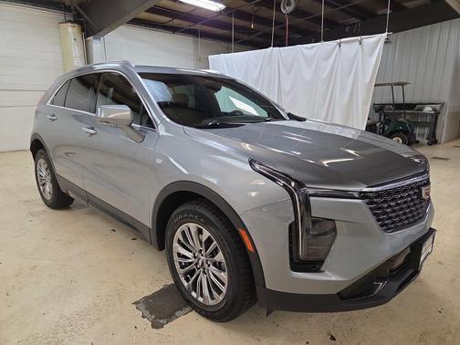2024 Cadillac XT4 Premium Luxury
