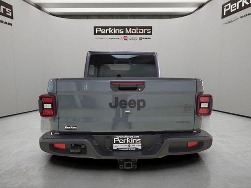 Anvil Clearcoat 2026 Jeep Gladiator Sport