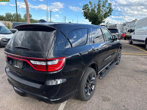 DB Black Crystal Clearcoat 2022 Dodge Durango GT